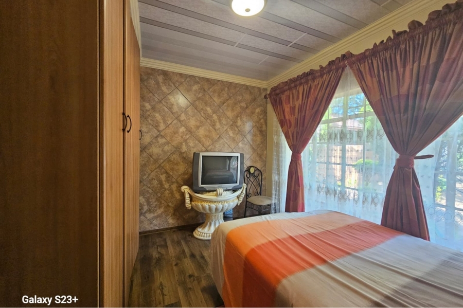 5 Bedroom Property for Sale in Ninapark Gauteng