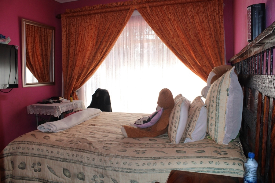 5 Bedroom Property for Sale in Ninapark Gauteng