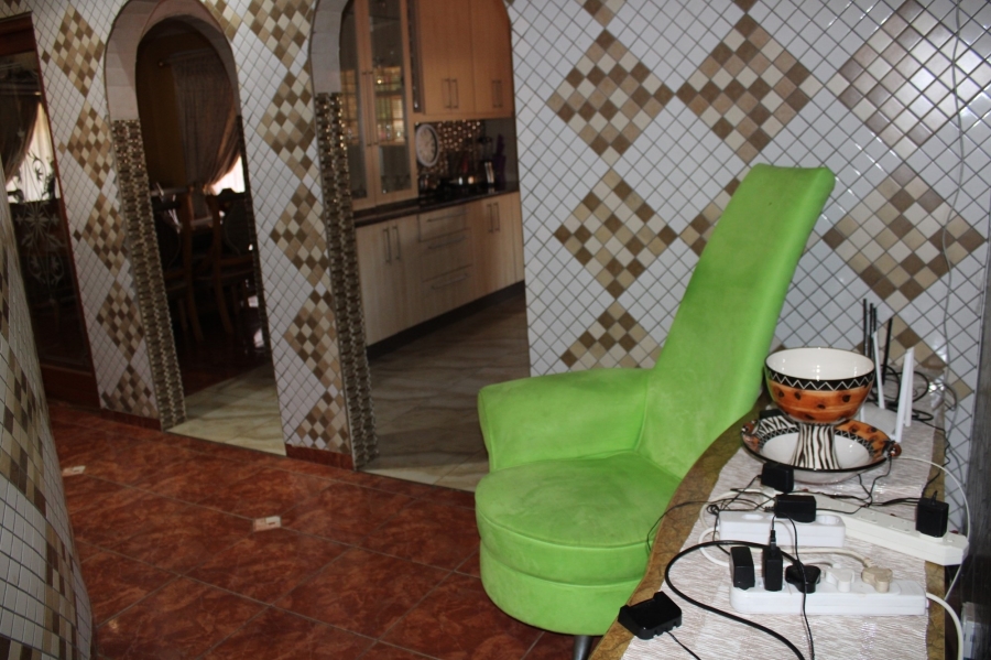 5 Bedroom Property for Sale in Ninapark Gauteng