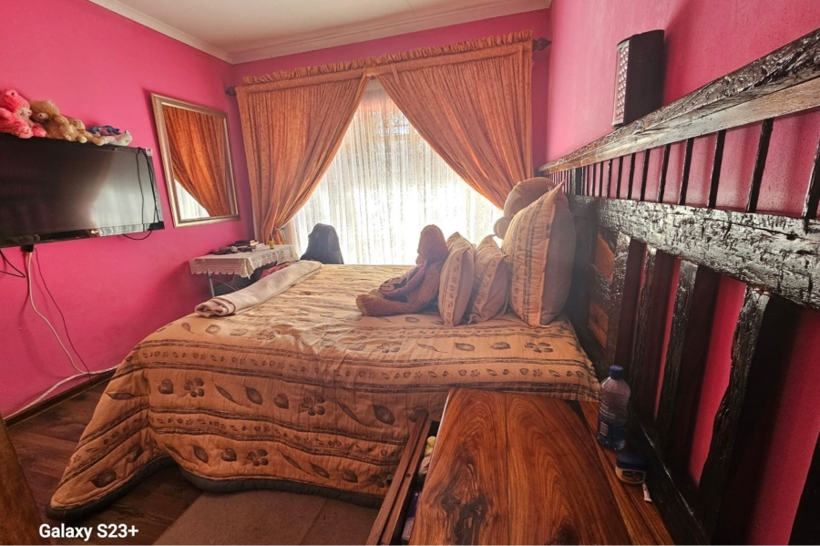 5 Bedroom Property for Sale in Ninapark Gauteng