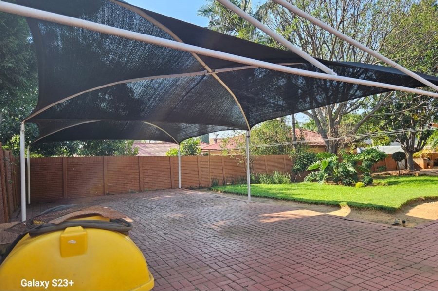 5 Bedroom Property for Sale in Ninapark Gauteng