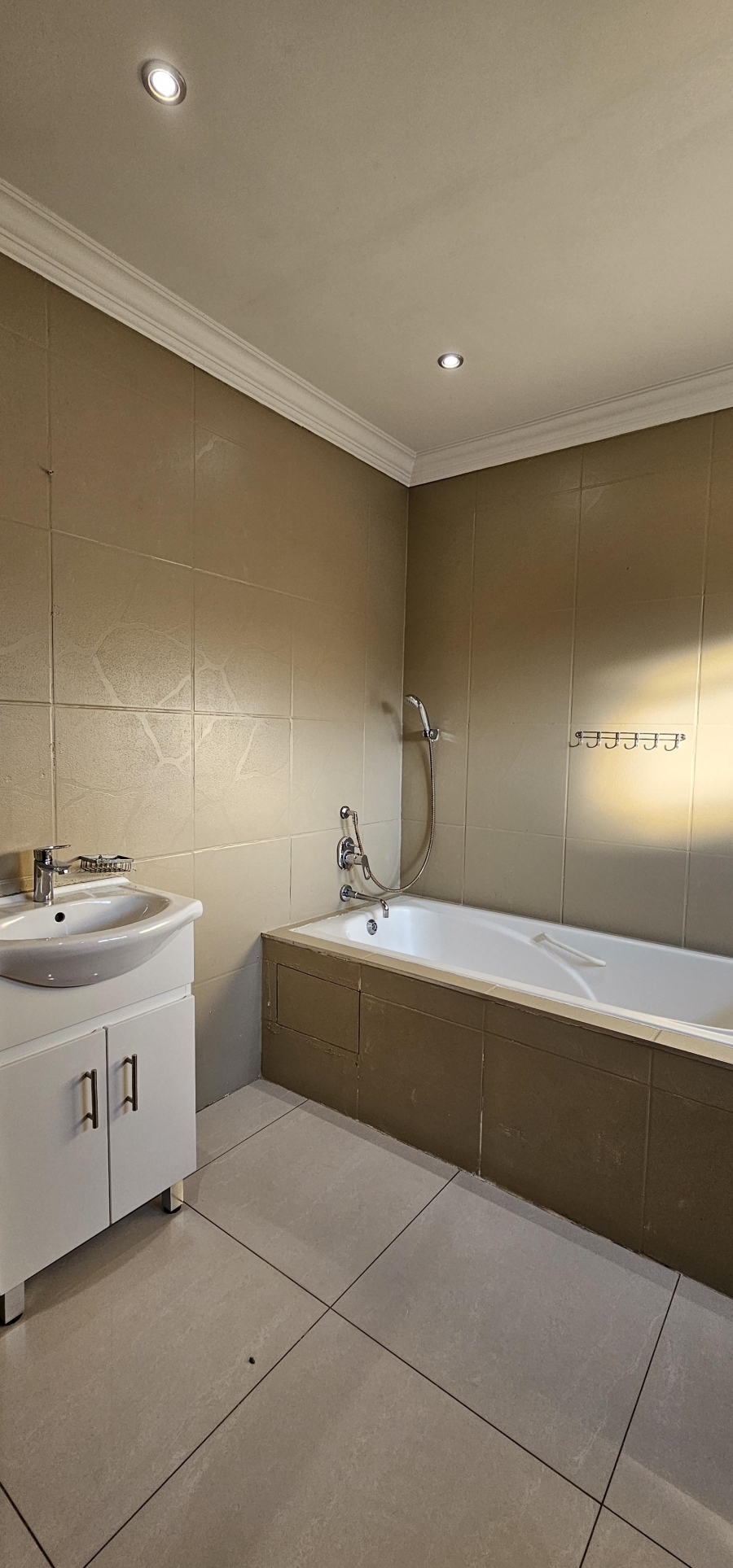 To Let 4 Bedroom Property for Rent in Eldo Meadows Gauteng