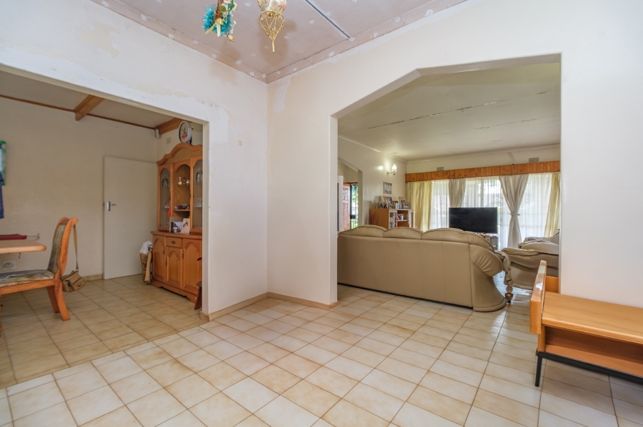 4 Bedroom Property for Sale in Glenvista Gauteng