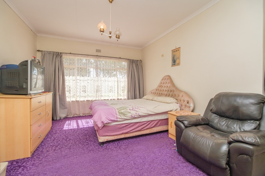 4 Bedroom Property for Sale in Glenvista Gauteng