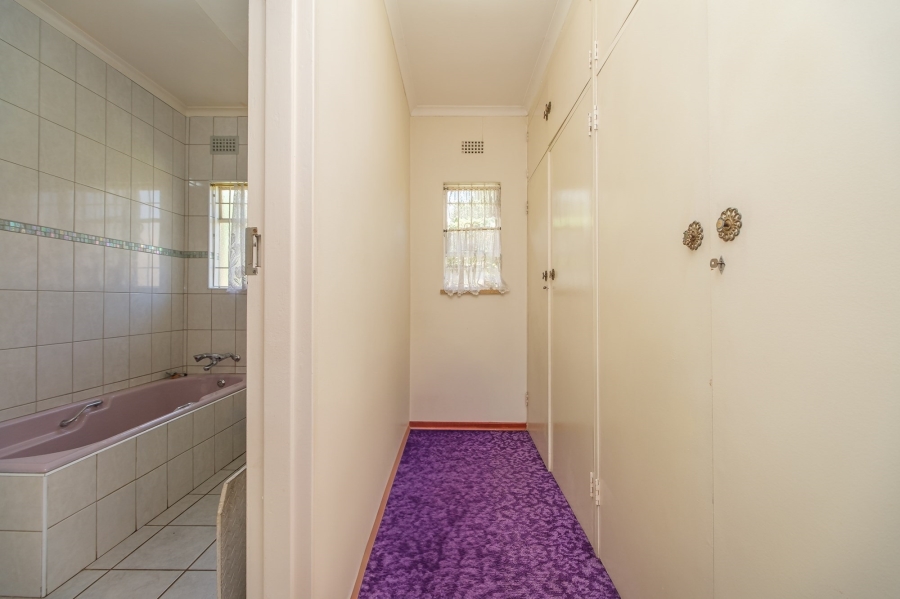 4 Bedroom Property for Sale in Glenvista Gauteng