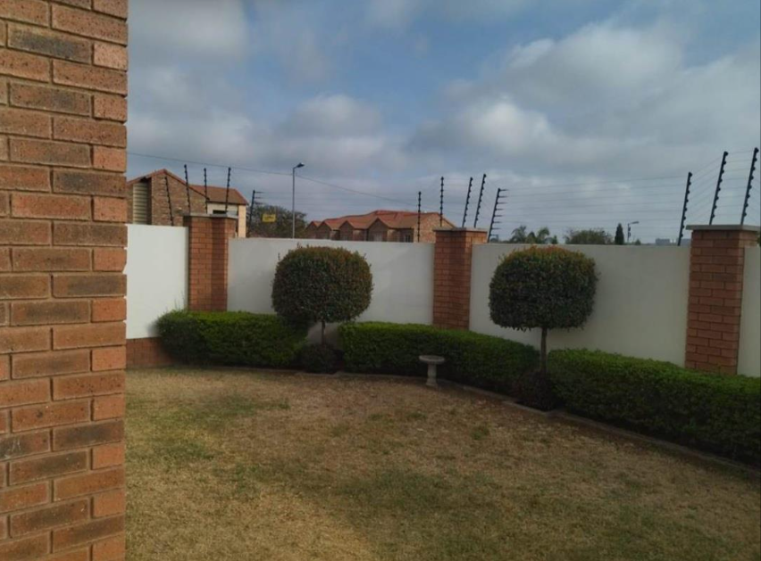 To Let 3 Bedroom Property for Rent in Equestria Gauteng