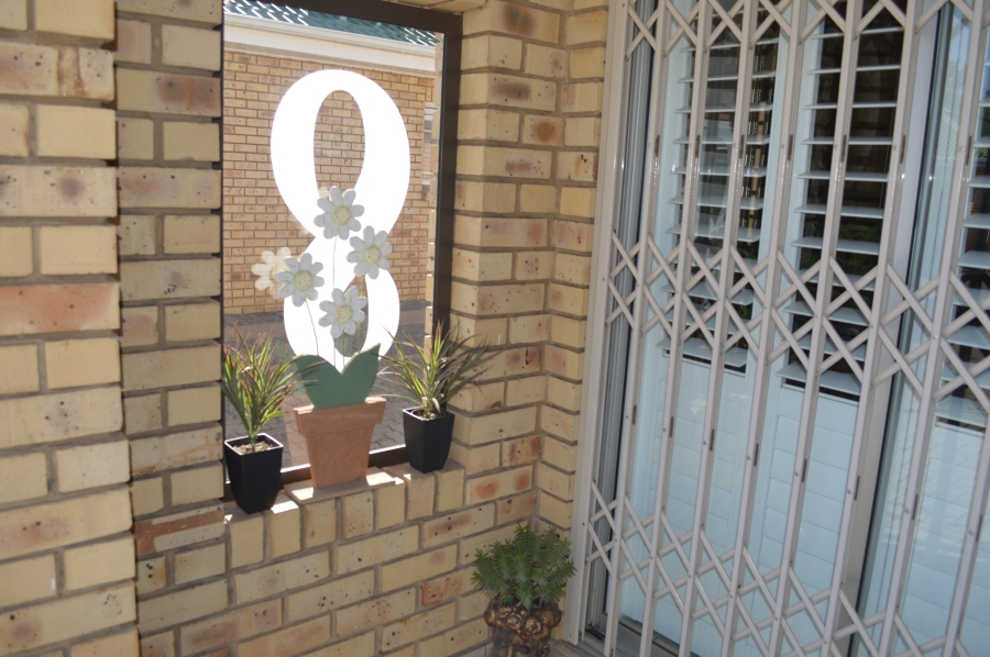 3 Bedroom Property for Sale in Three Rivers Proper Gauteng
