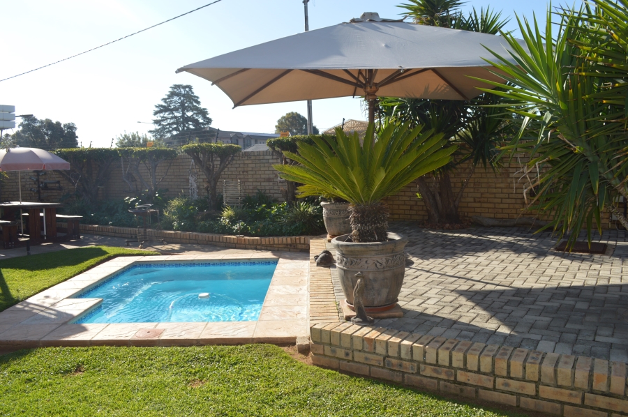 3 Bedroom Property for Sale in Three Rivers Proper Gauteng