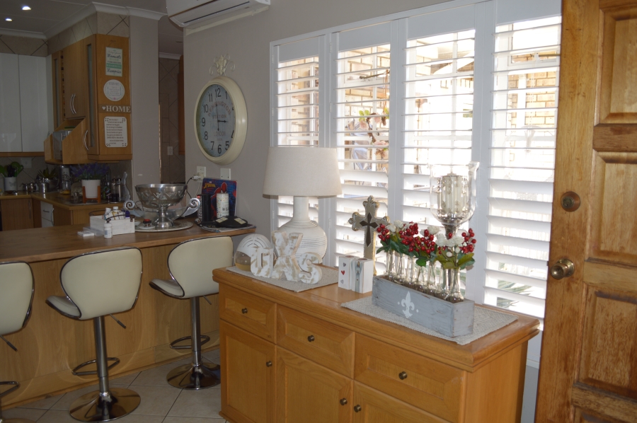 3 Bedroom Property for Sale in Three Rivers Proper Gauteng