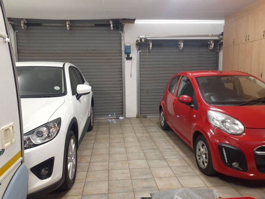 3 Bedroom Property for Sale in Three Rivers Proper Gauteng