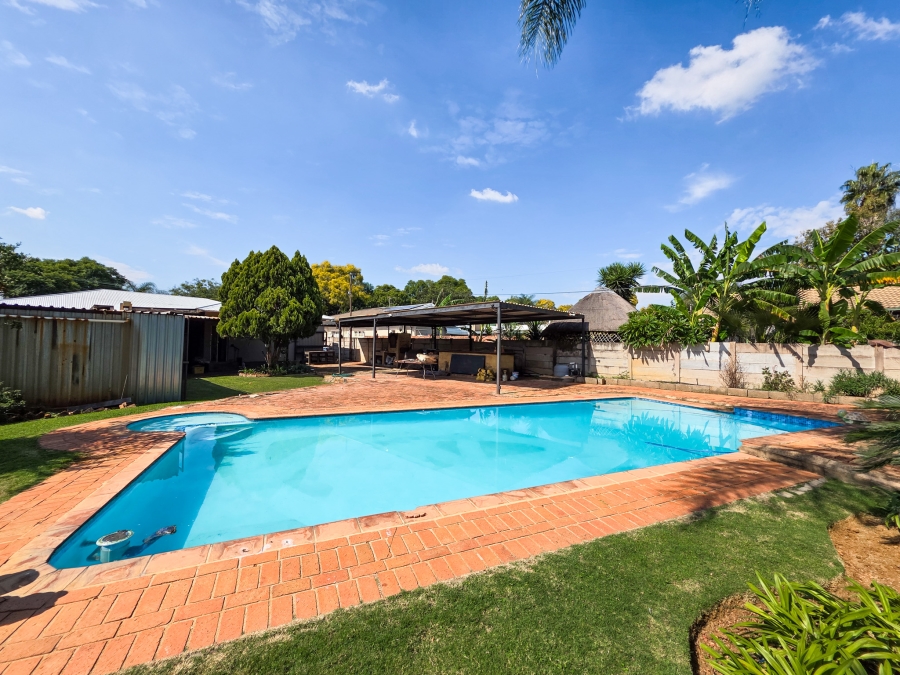4 Bedroom Property for Sale in Rietfontein Gauteng