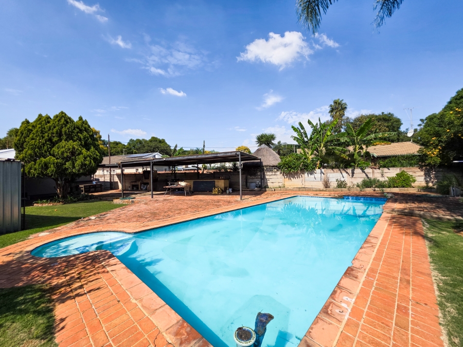 4 Bedroom Property for Sale in Rietfontein Gauteng
