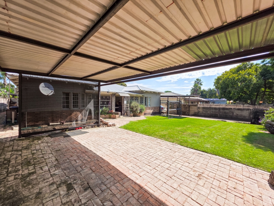 4 Bedroom Property for Sale in Rietfontein Gauteng