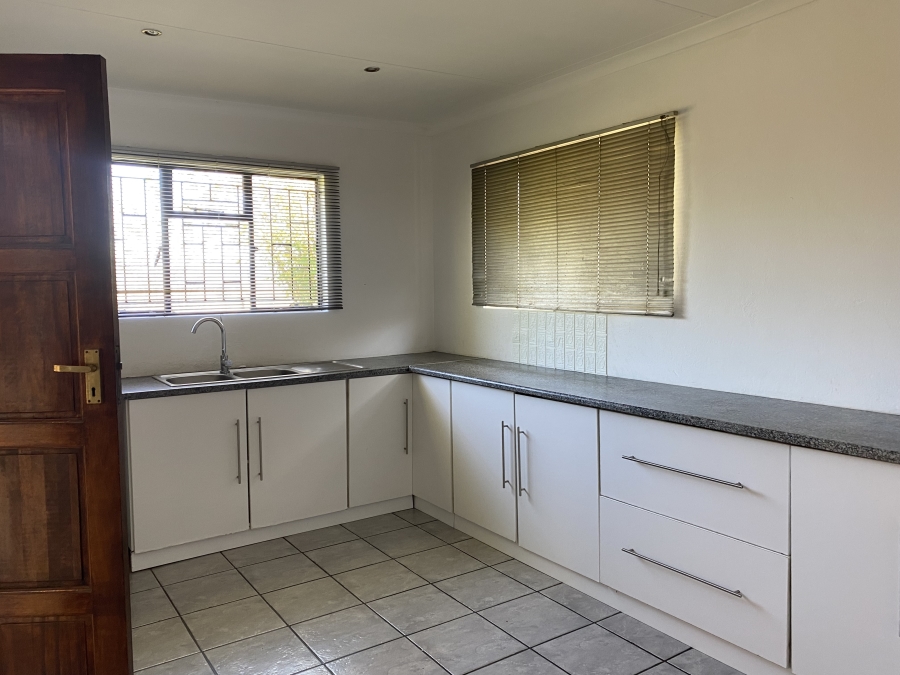 3 Bedroom Property for Sale in Brackendowns Gauteng