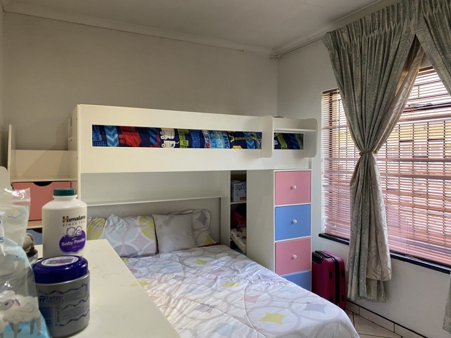 3 Bedroom Property for Sale in Brackendowns Gauteng