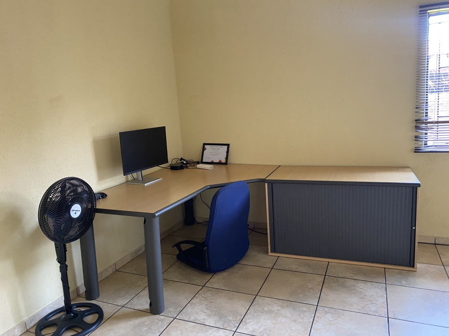3 Bedroom Property for Sale in Brackendowns Gauteng