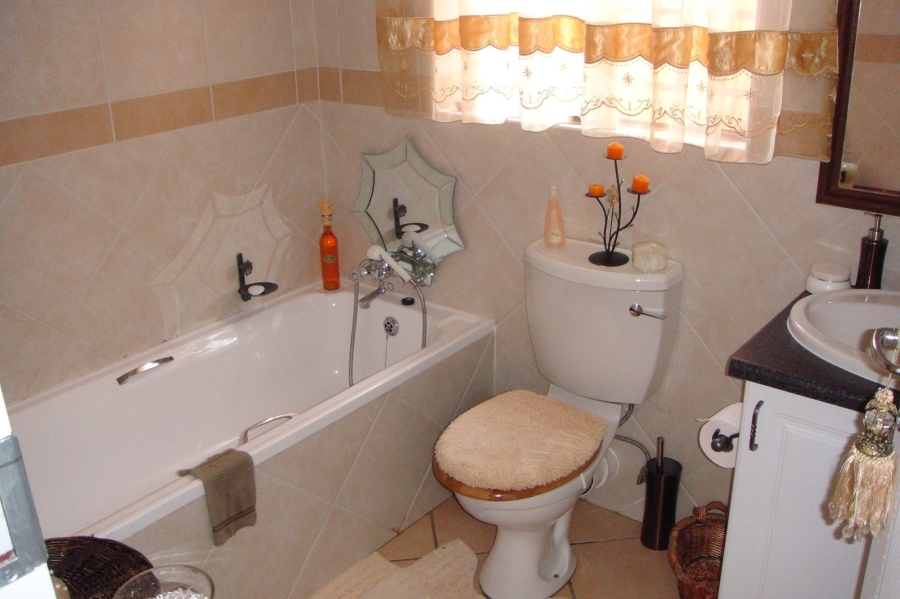 To Let 2 Bedroom Property for Rent in Moreleta Park Gauteng