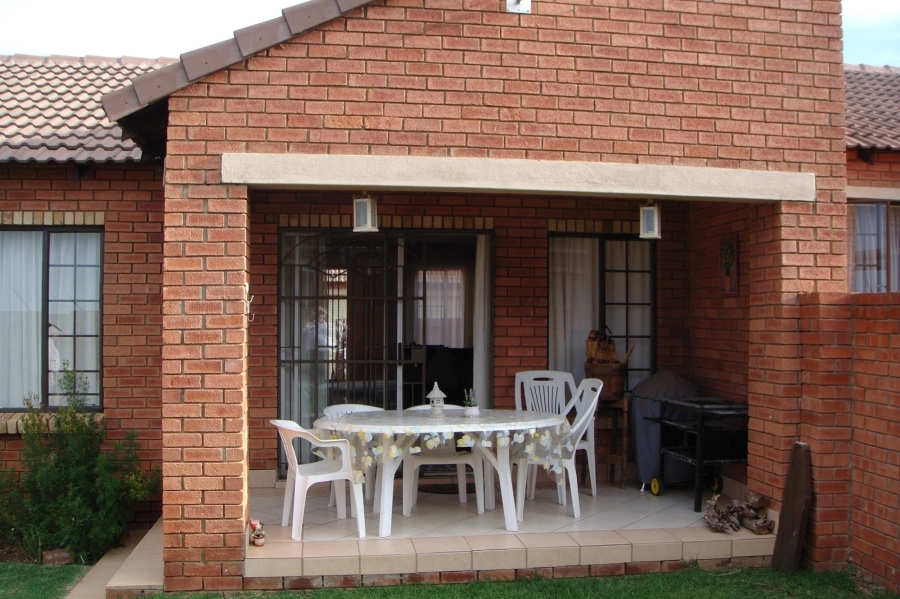 To Let 2 Bedroom Property for Rent in Moreleta Park Gauteng