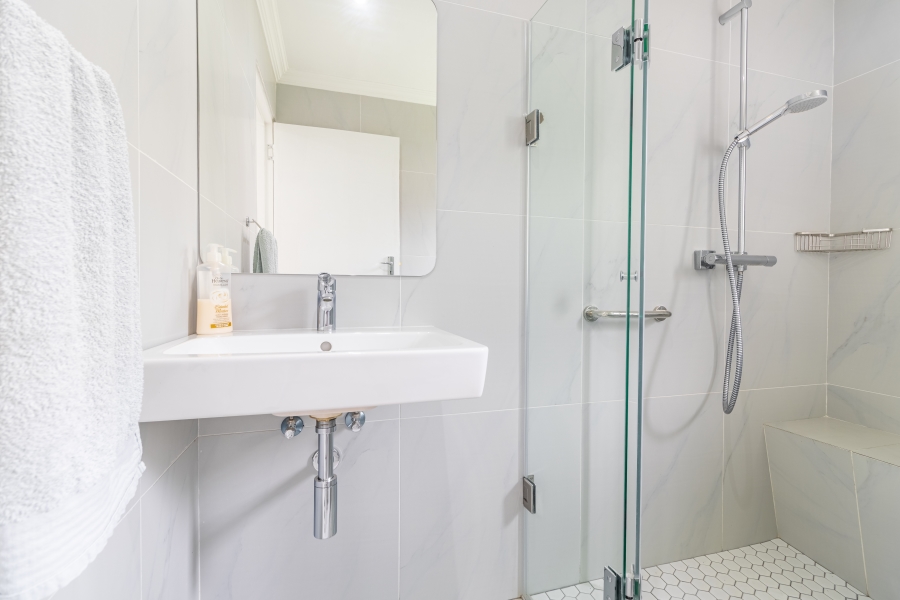 2 Bedroom Property for Sale in Magaliessig Gauteng