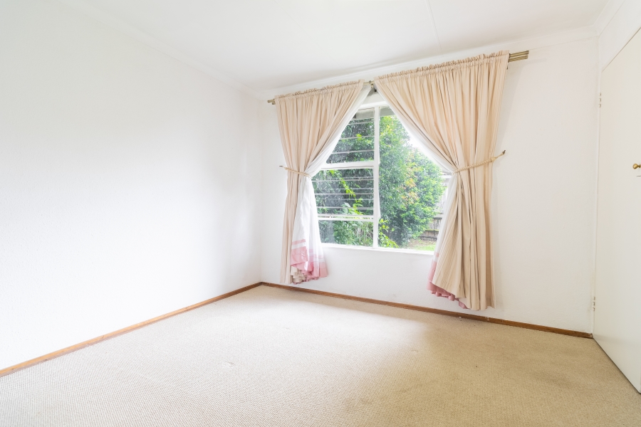 2 Bedroom Property for Sale in Magaliessig Gauteng