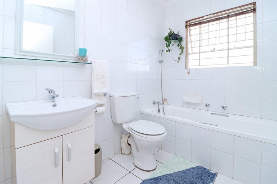 3 Bedroom Property for Sale in Dowerglen Ext 4 Gauteng