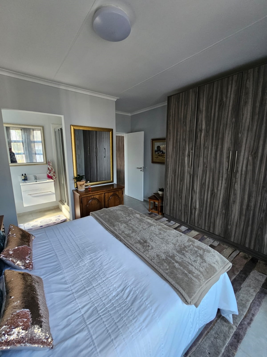 2 Bedroom Property for Sale in Rynfield Gauteng