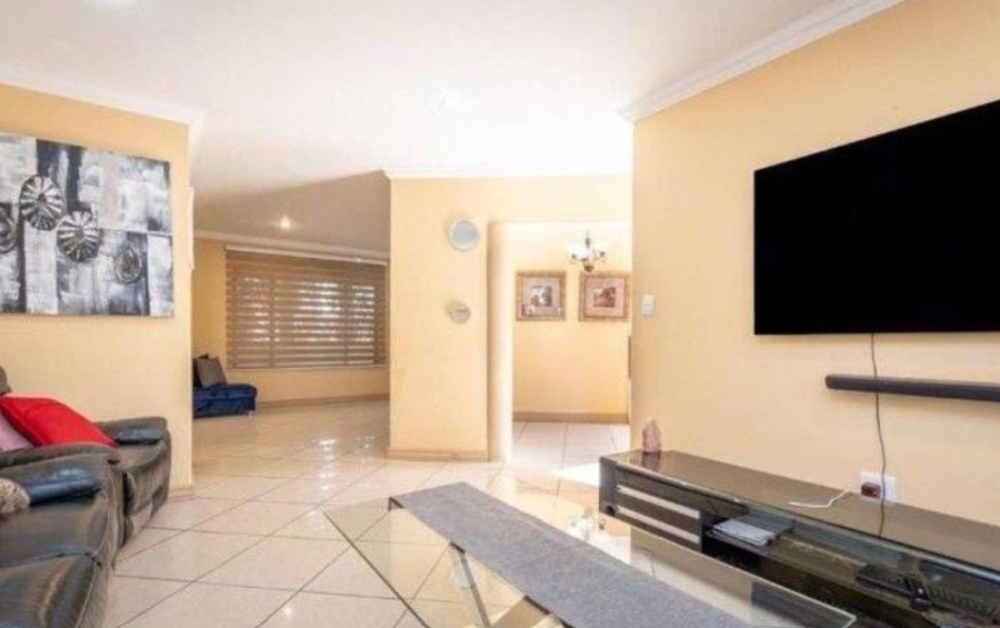 3 Bedroom Property for Sale in Willowbrook Gauteng