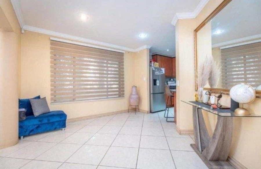 3 Bedroom Property for Sale in Willowbrook Gauteng