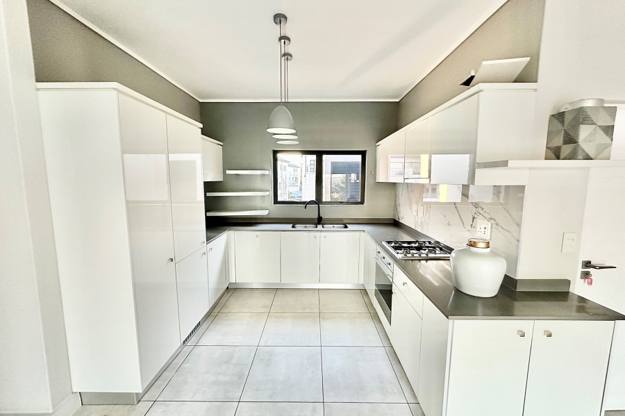 2 Bedroom Property for Sale in The Polofields Gauteng