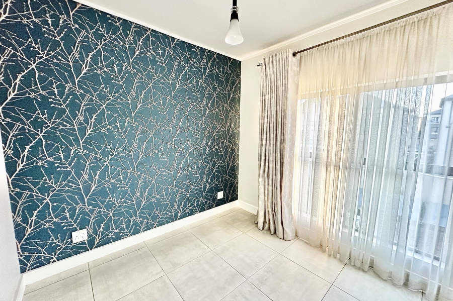 2 Bedroom Property for Sale in The Polofields Gauteng