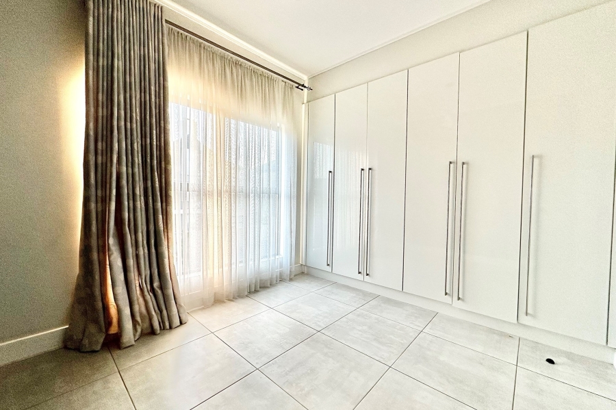 2 Bedroom Property for Sale in The Polofields Gauteng
