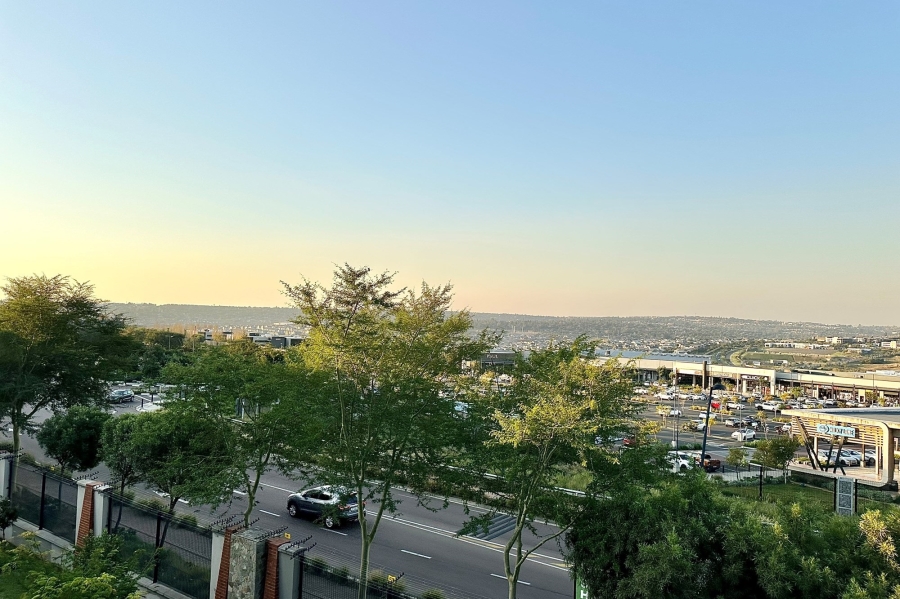 2 Bedroom Property for Sale in The Polofields Gauteng