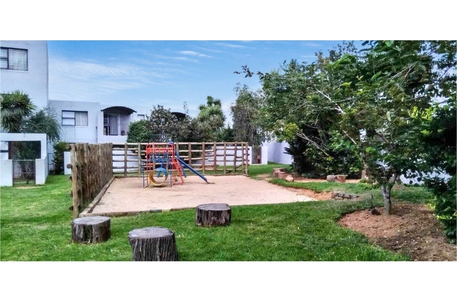 2 Bedroom Property for Sale in Vorna Valley Gauteng