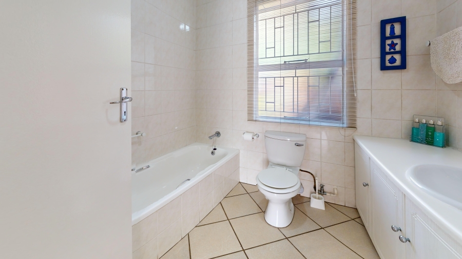 3 Bedroom Property for Sale in Sunward Park Gauteng