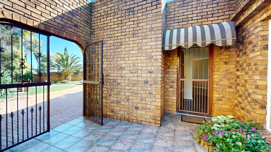 3 Bedroom Property for Sale in Sunward Park Gauteng