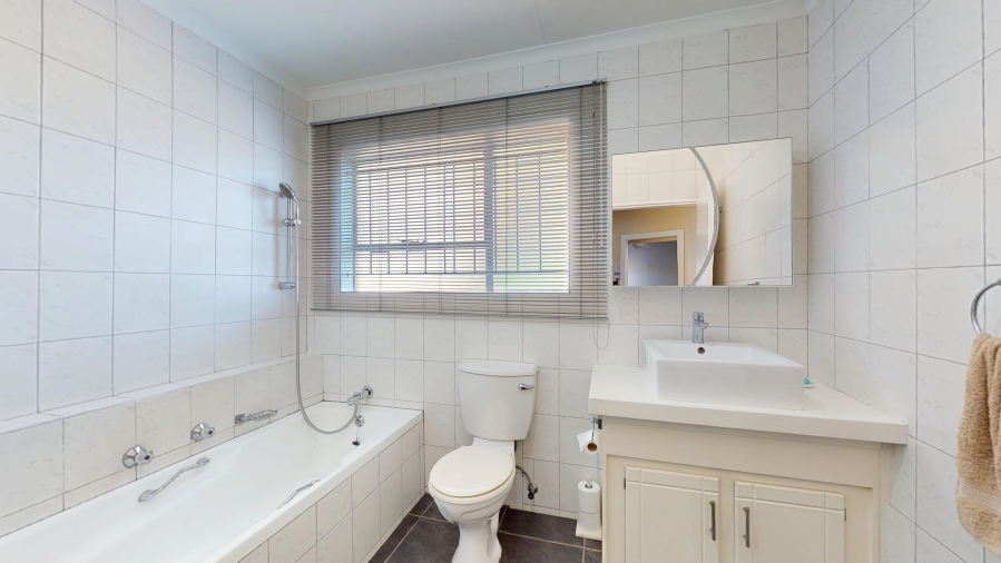 3 Bedroom Property for Sale in Sunward Park Gauteng