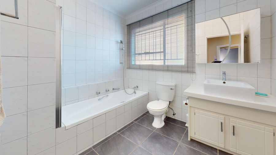 3 Bedroom Property for Sale in Sunward Park Gauteng