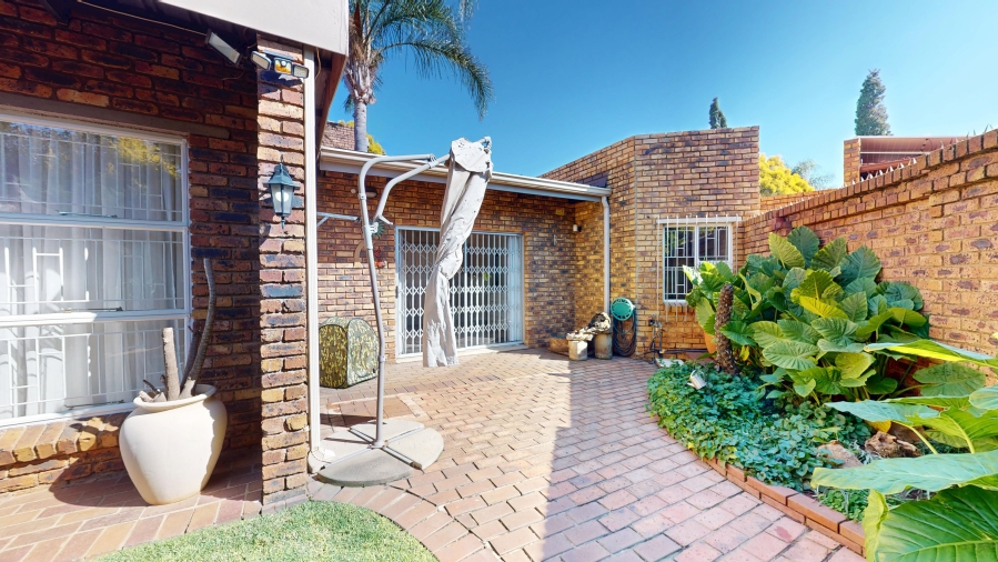 3 Bedroom Property for Sale in Sunward Park Gauteng