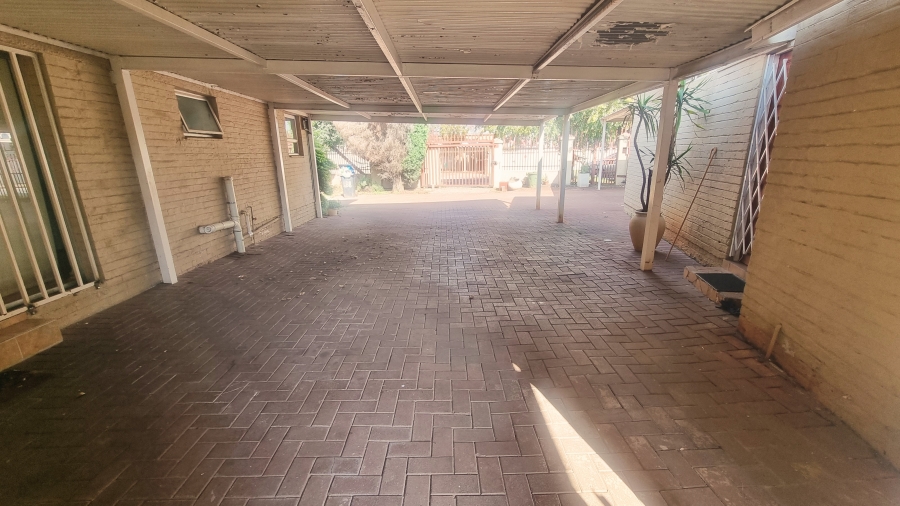 3 Bedroom Property for Sale in Wychwood Gauteng