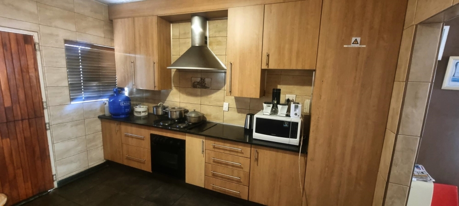 3 Bedroom Property for Sale in Wychwood Gauteng