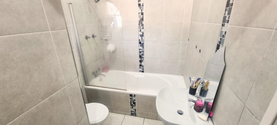 3 Bedroom Property for Sale in Wychwood Gauteng