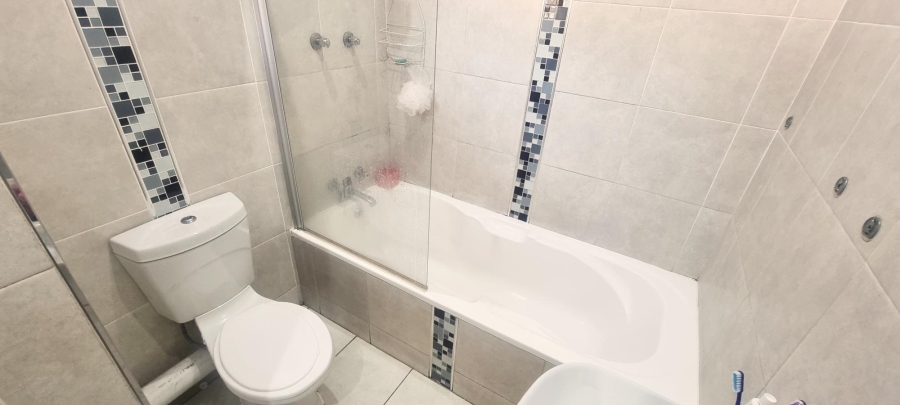 3 Bedroom Property for Sale in Wychwood Gauteng