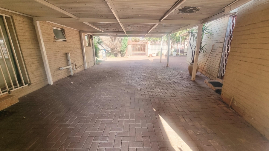 3 Bedroom Property for Sale in Wychwood Gauteng