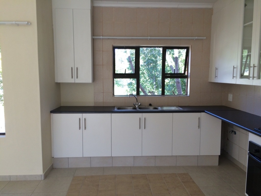 To Let 2 Bedroom Property for Rent in Woodmead Gauteng