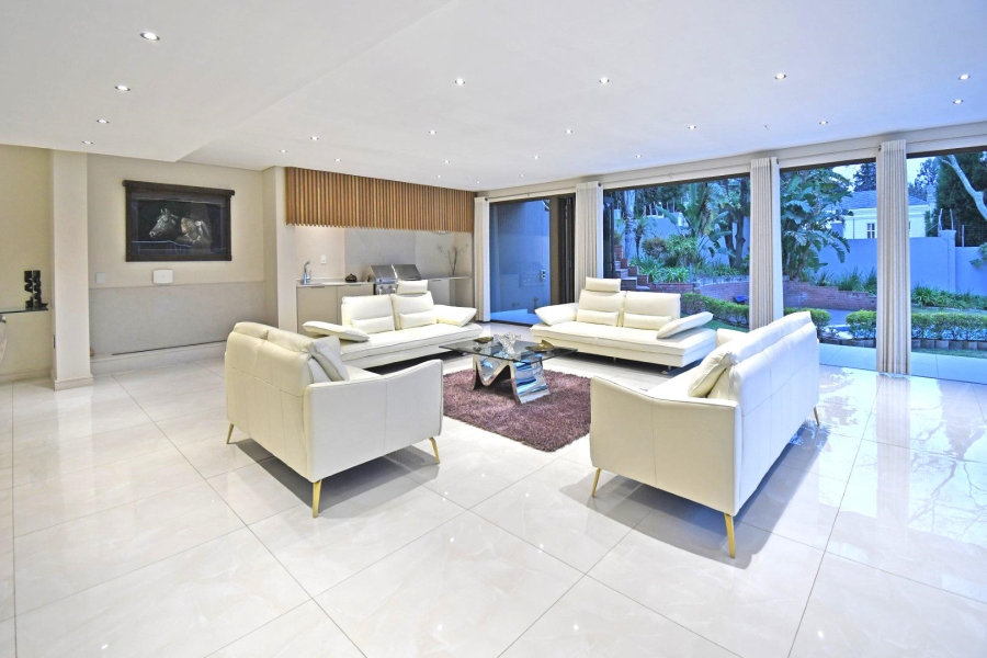 5 Bedroom Property for Sale in Bryanston Gauteng