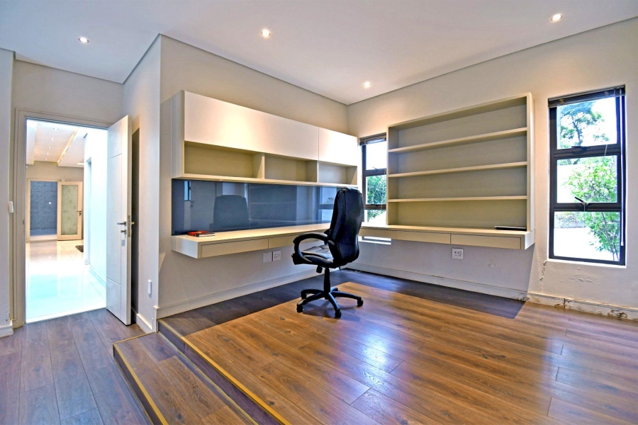 5 Bedroom Property for Sale in Bryanston Gauteng