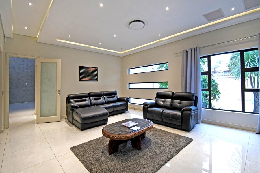 5 Bedroom Property for Sale in Bryanston Gauteng