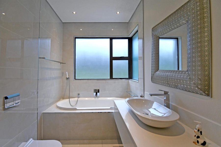 5 Bedroom Property for Sale in Bryanston Gauteng