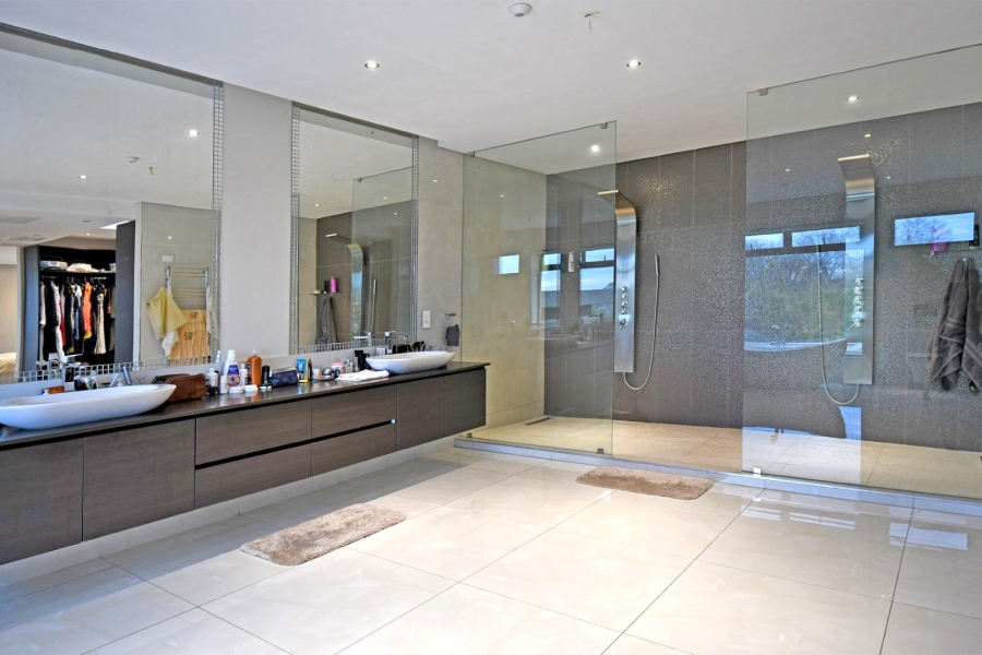 5 Bedroom Property for Sale in Bryanston Gauteng