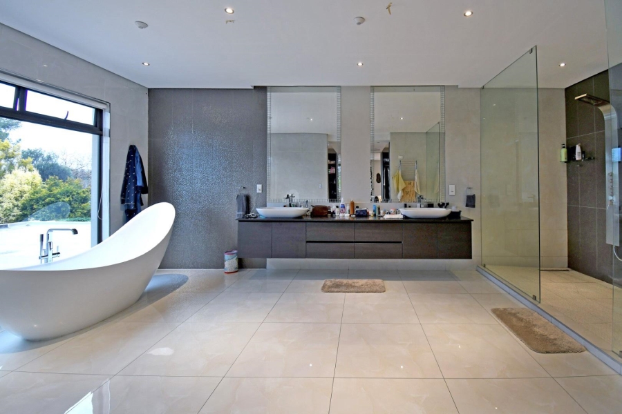5 Bedroom Property for Sale in Bryanston Gauteng